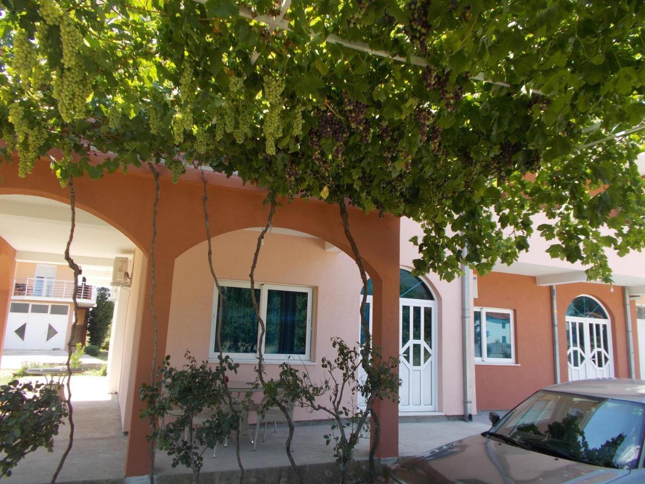Apartmani Slađo Trebinje Ngoại thất bức ảnh